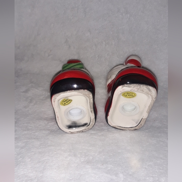 Ceramic Santa Boots Salt And Pepper Shaker - Picture 7 of 8